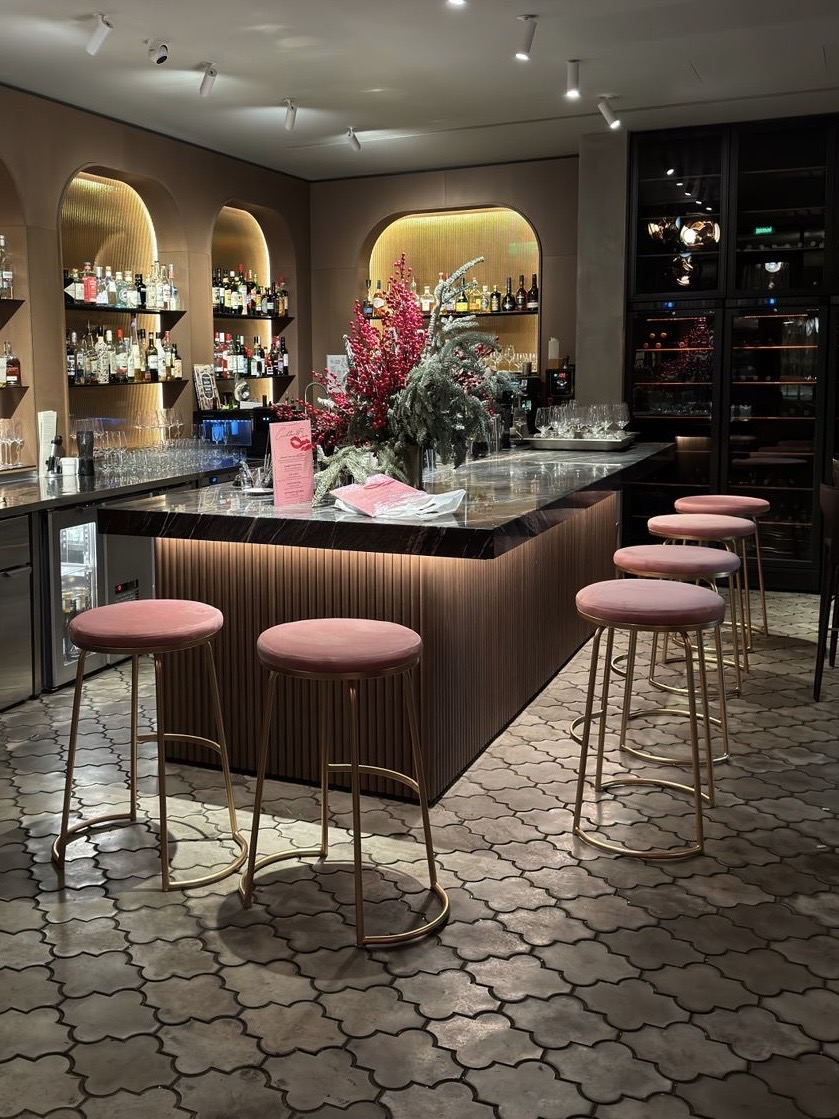 Стул барный Модерн Сэддл Куколка (любой оттенок каркаса)