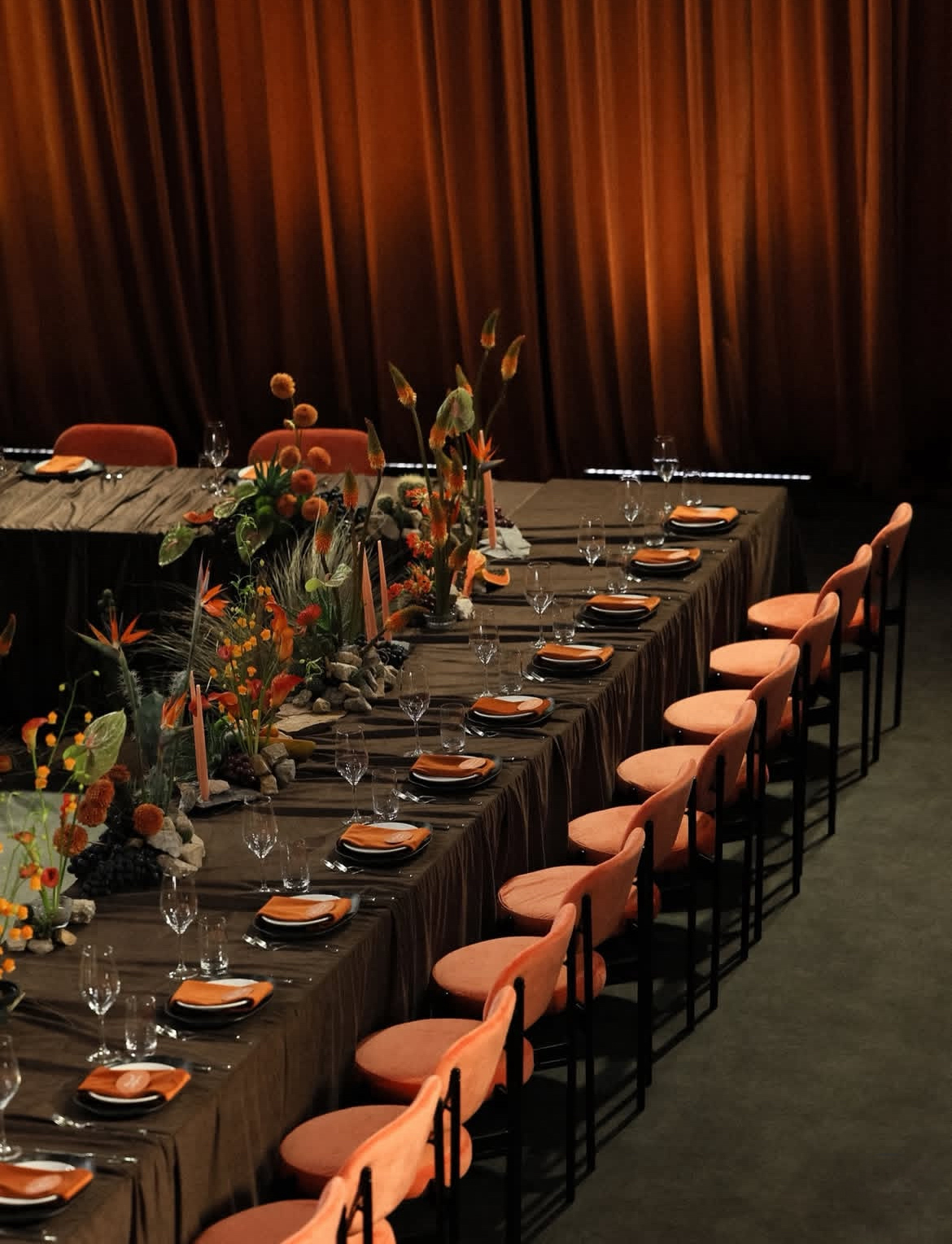 Стул Модерн Черный, Игривый Персик