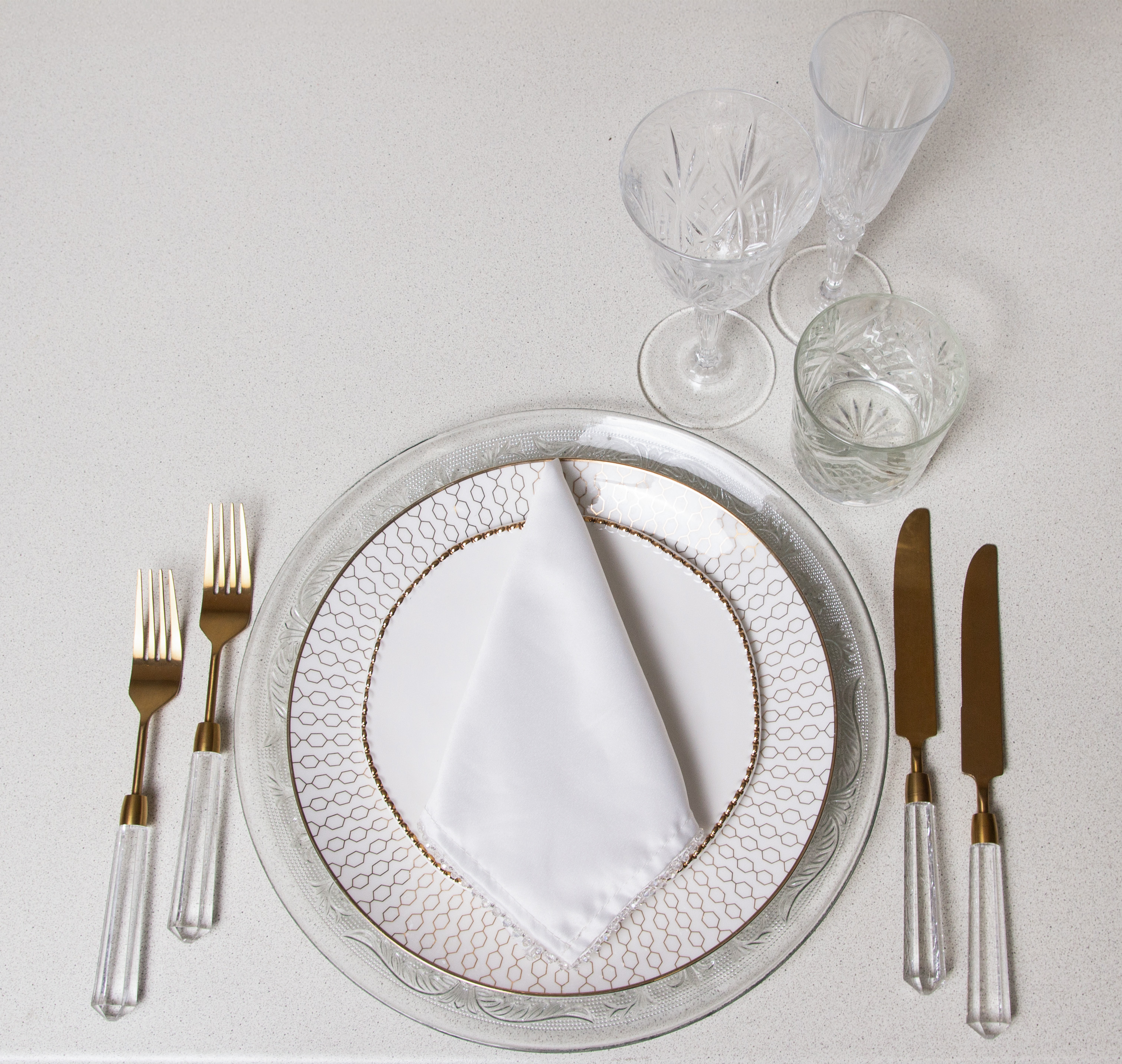 Салфетка Сатин Премиум, белая с бусинами