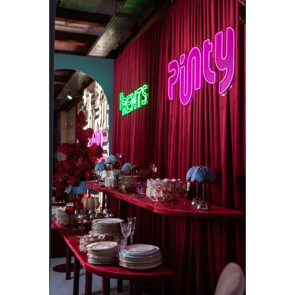 Стол коктейльный Twist Petal, пьяная вишня (телескопическая нога)  - Фото 6