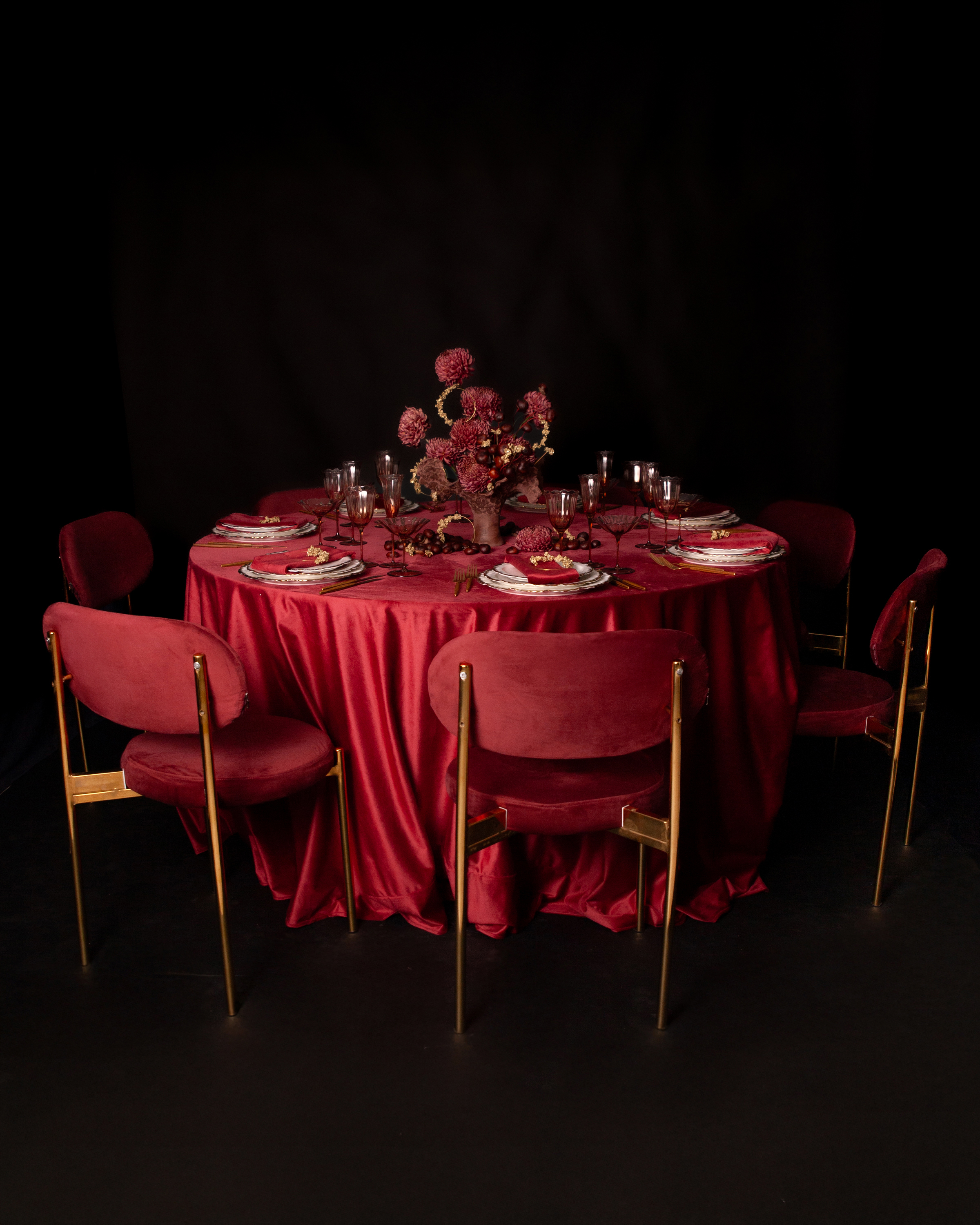 Скатерть велюр, круглая, пьяная вишня