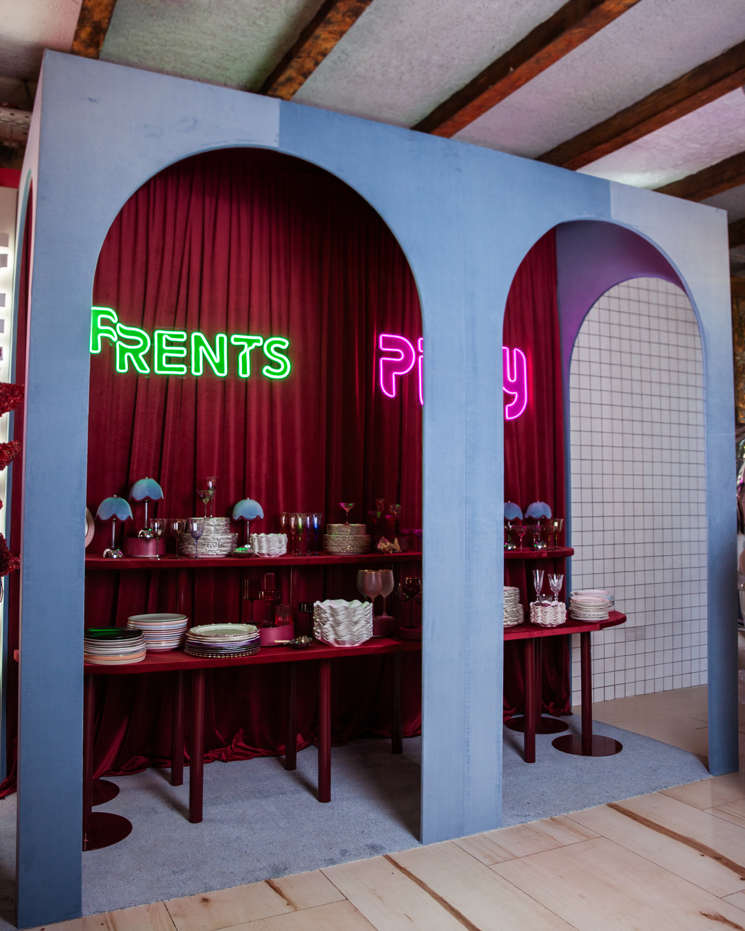 Бордовый велюр, пьяная вишня