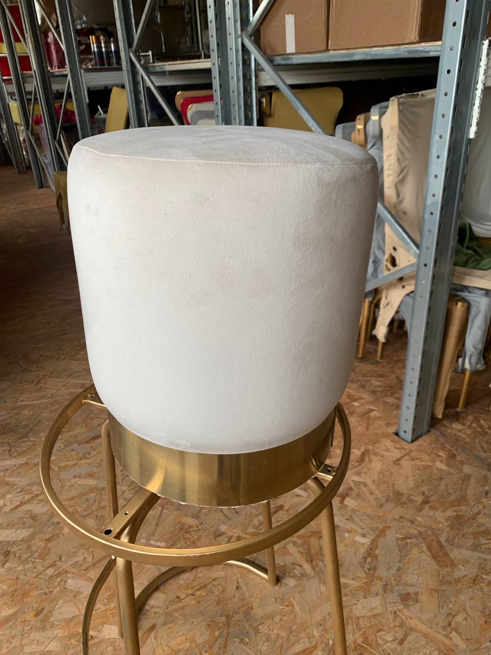 Пуф Цилиндр Золотой обод, кремовый бисквит велюр
