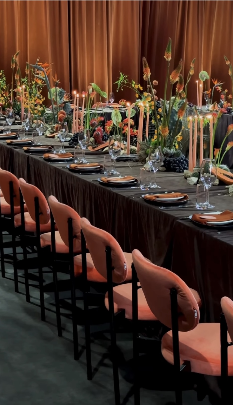 Стул Модерн Черный, Натуральный ротанг + Игривый Персик