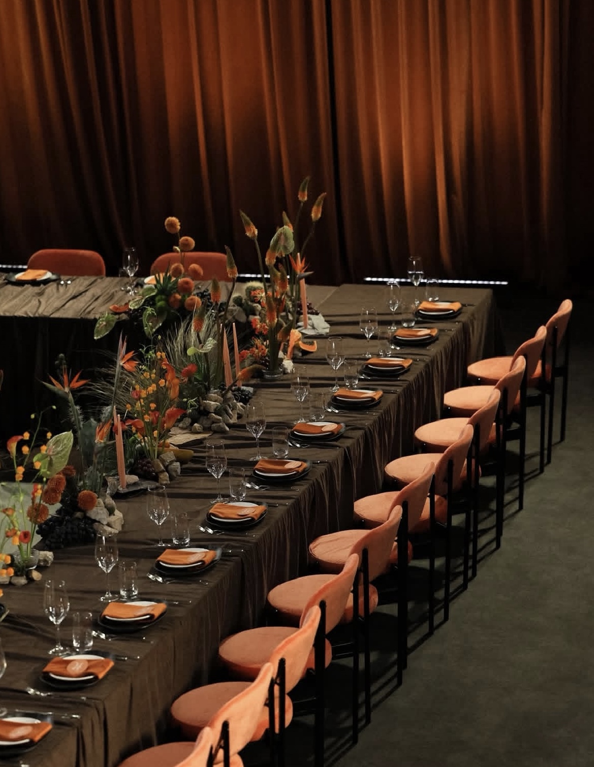 Стул Модерн Черный, Натуральный ротанг + Игривый Персик