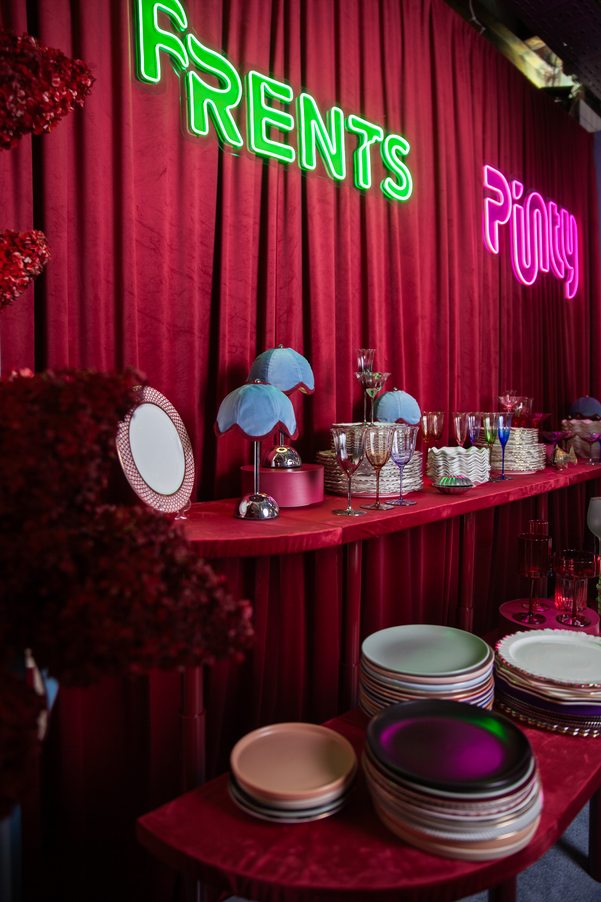 Бордовый велюр, пьяная вишня