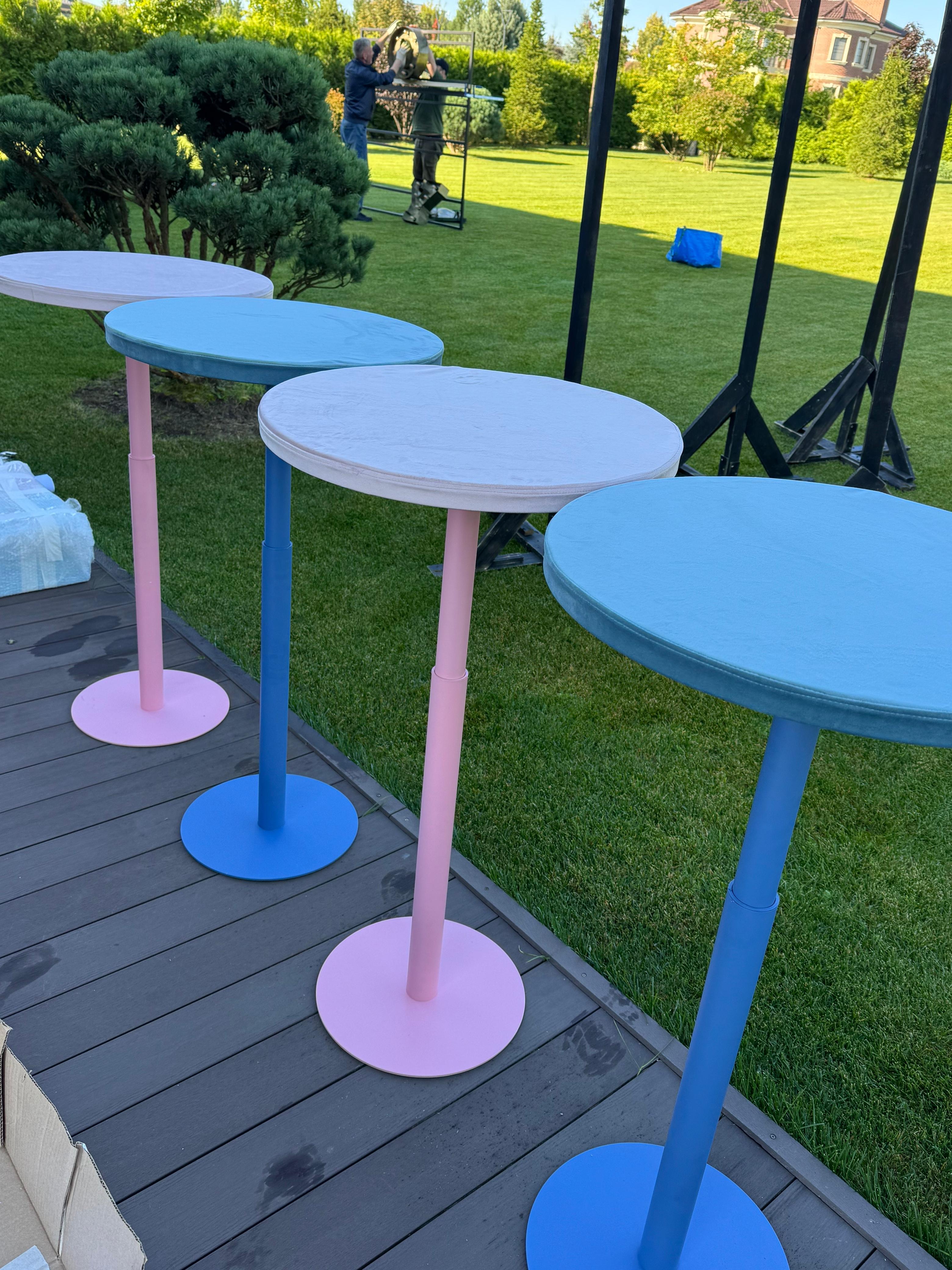 Стол коктейльный Твист Круглый, черничный Йогурт + Немного голубого