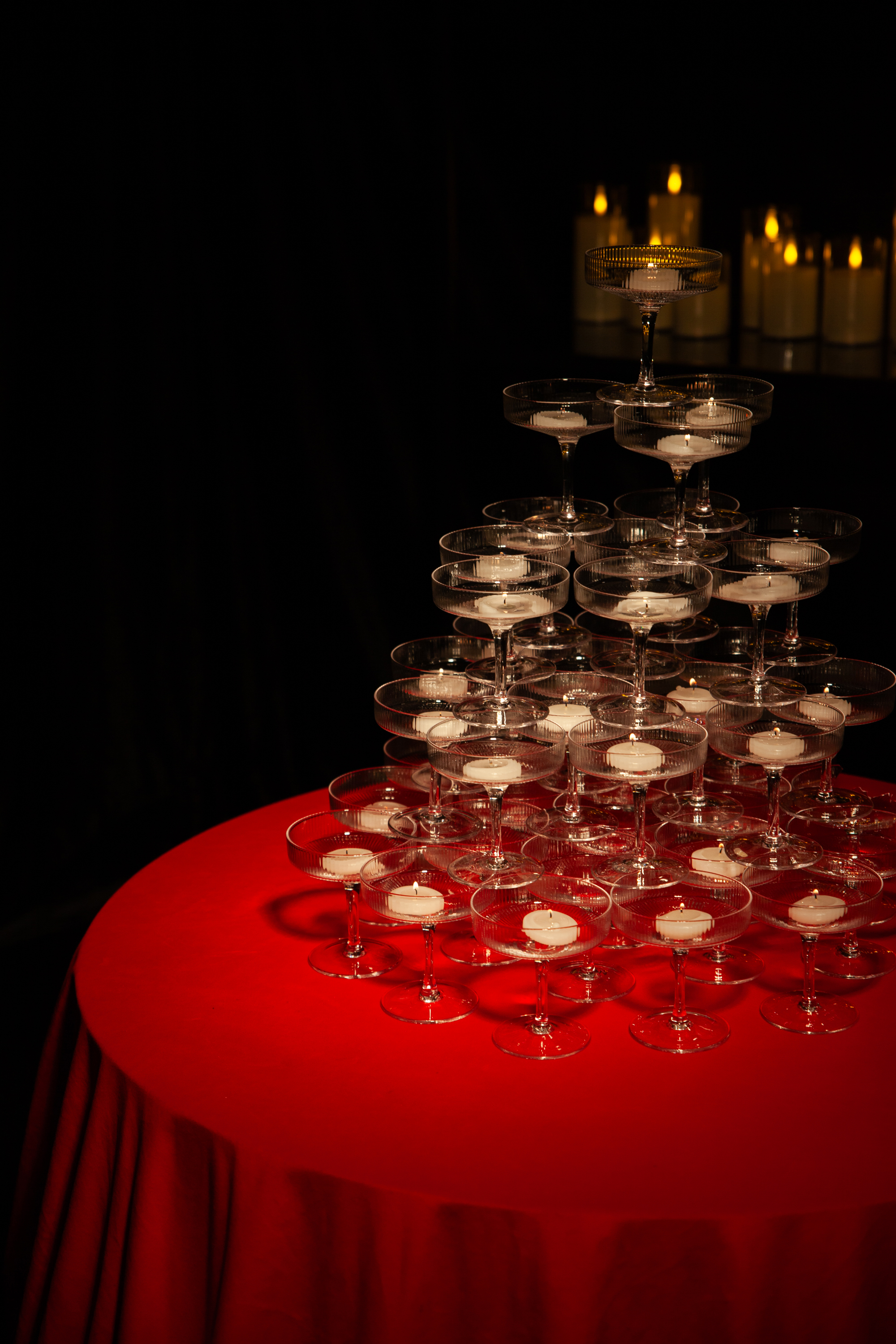 Скатерть велюр, круглая, Малиново-красный