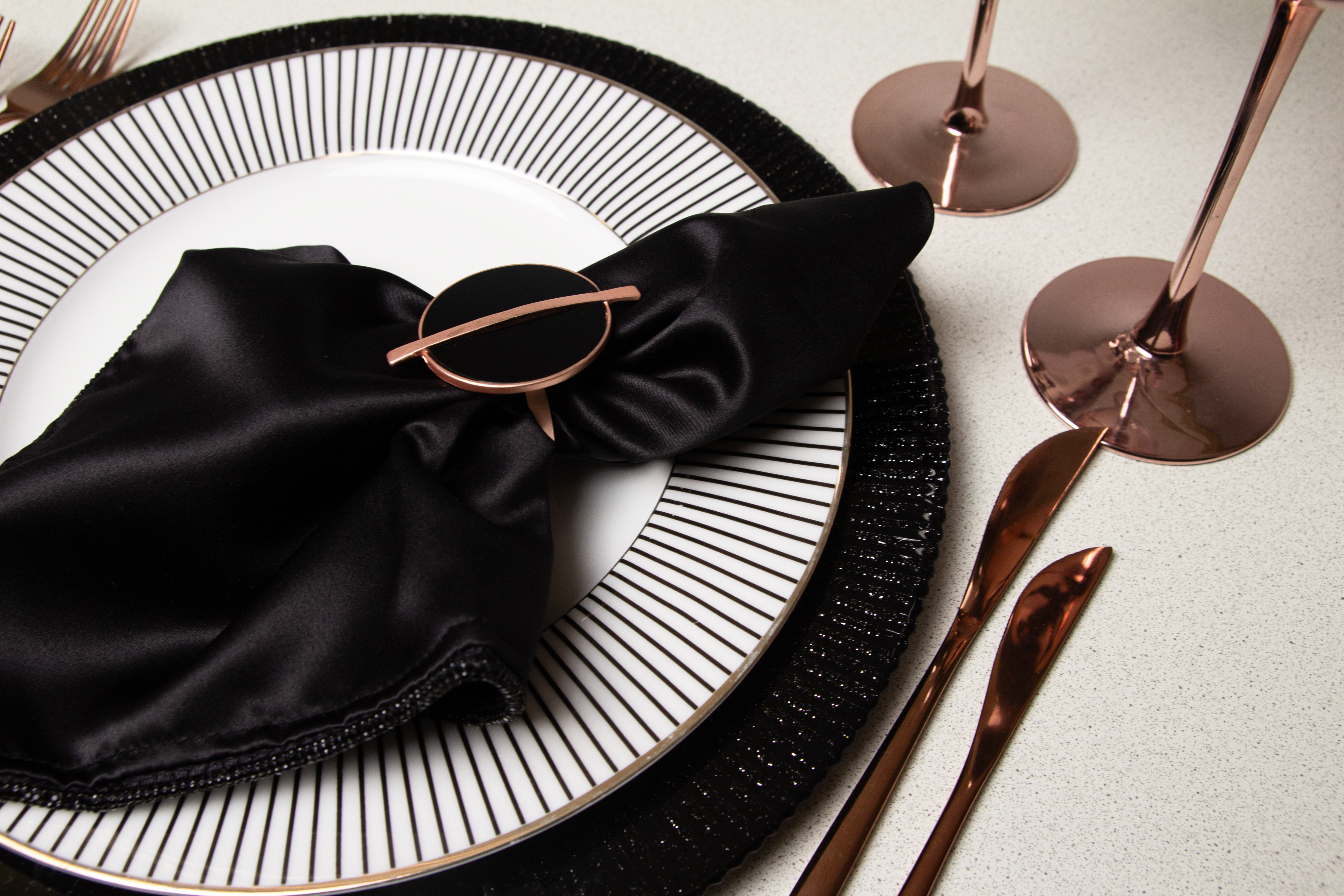 Кольцо для салфетки Баттон, черное