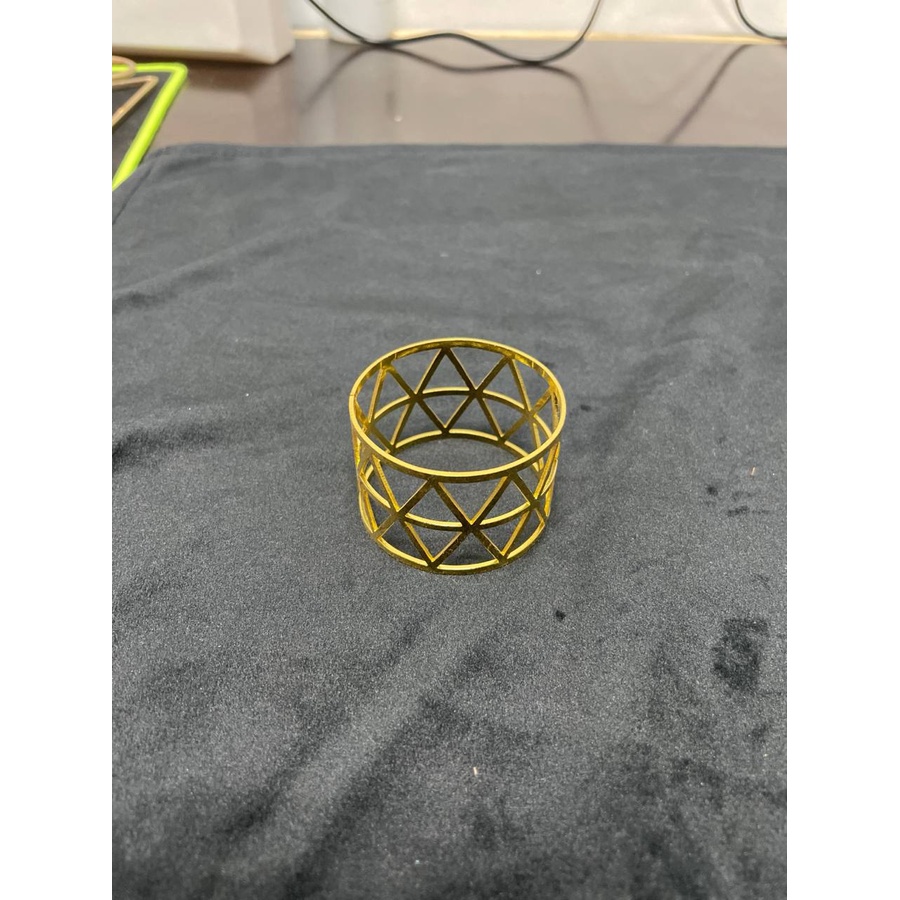 Кольцо для салфеток "Геометрия" золото - Фото миниатюра 2