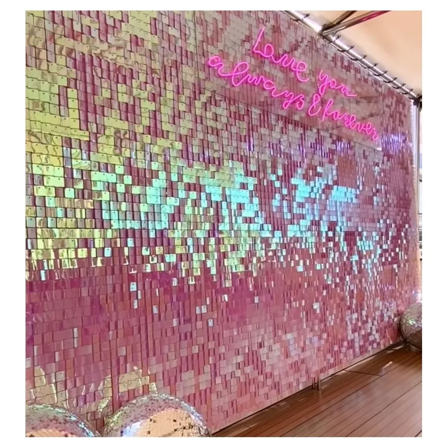 Неоновая надпись "Love you always and forever" - Фото миниатюра 3