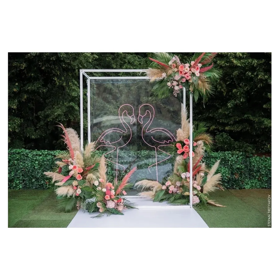 Неоновый силуэт "Фламинго" левый - Фото миниатюра 3