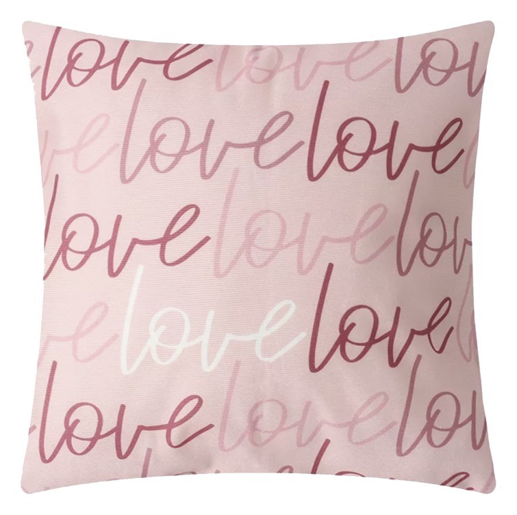 Подушка декоративная Love