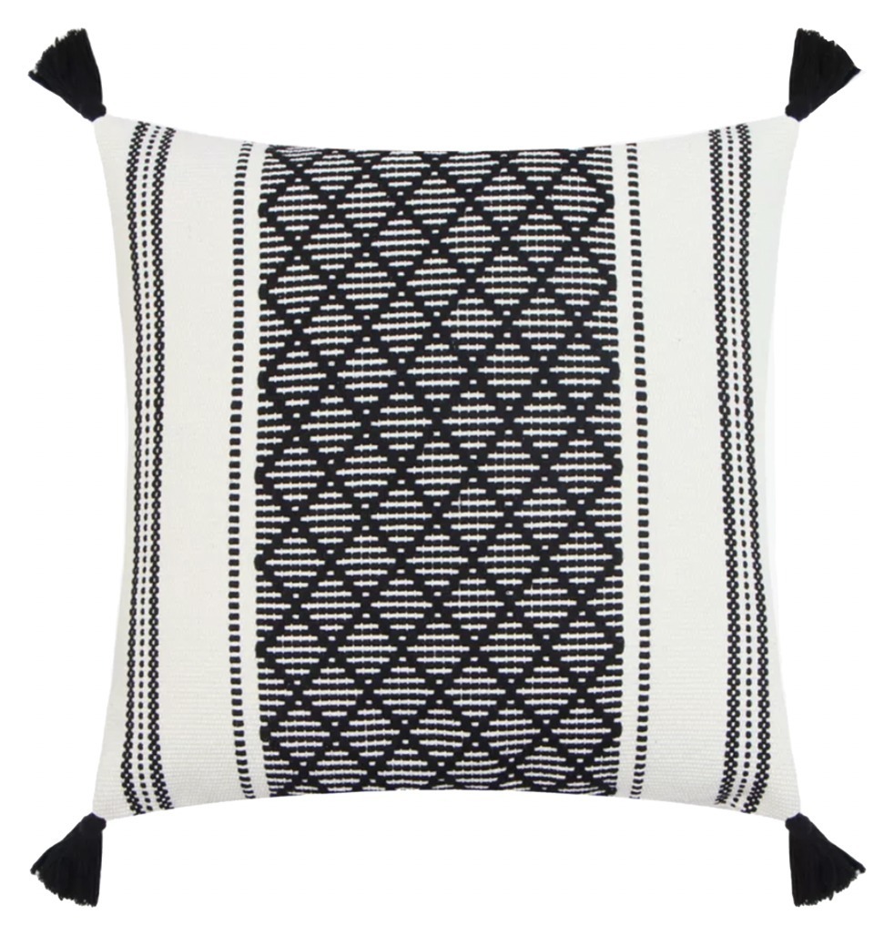 Подушка декоративная Black or White 1