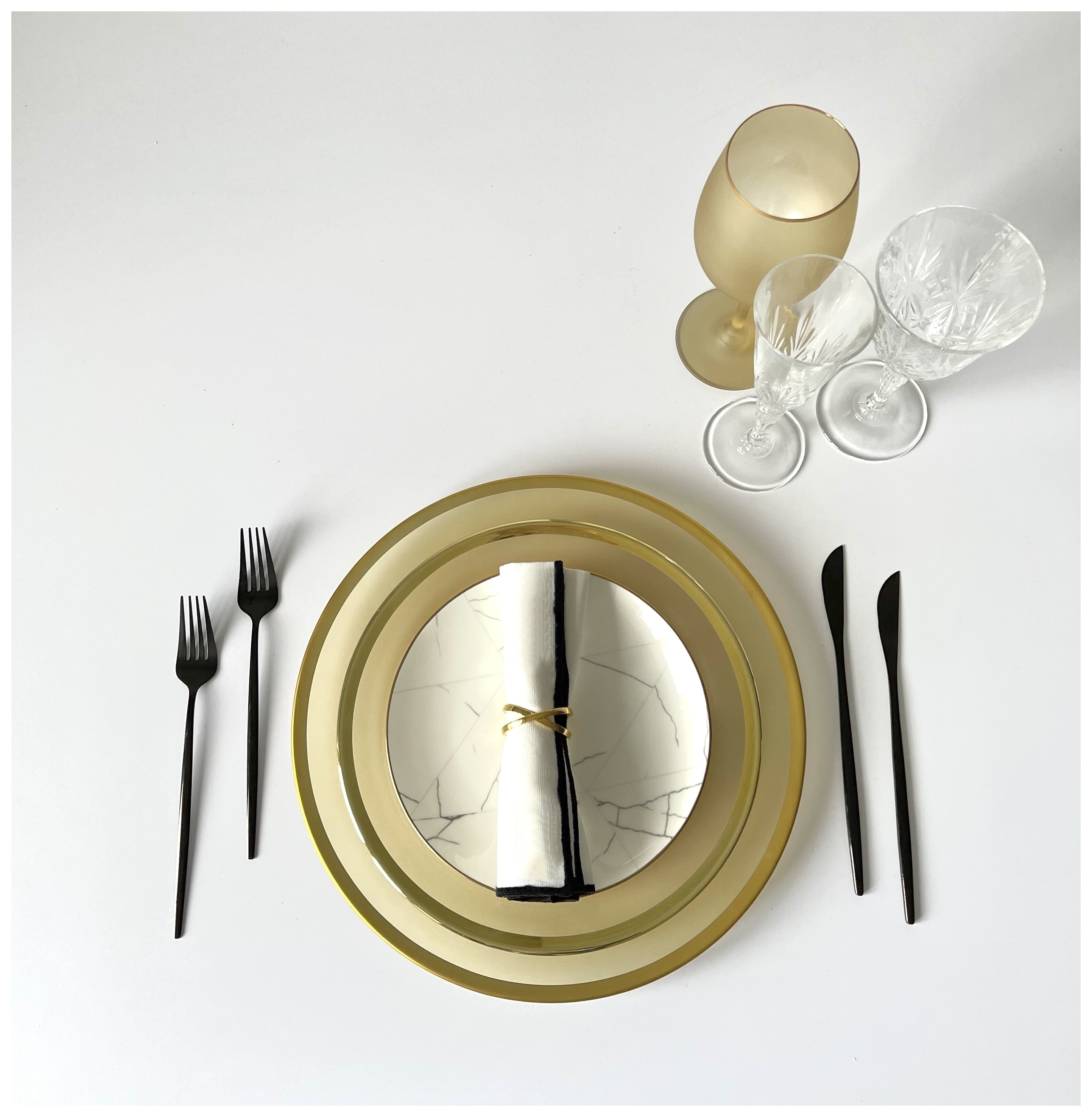 Сет посуды Базель