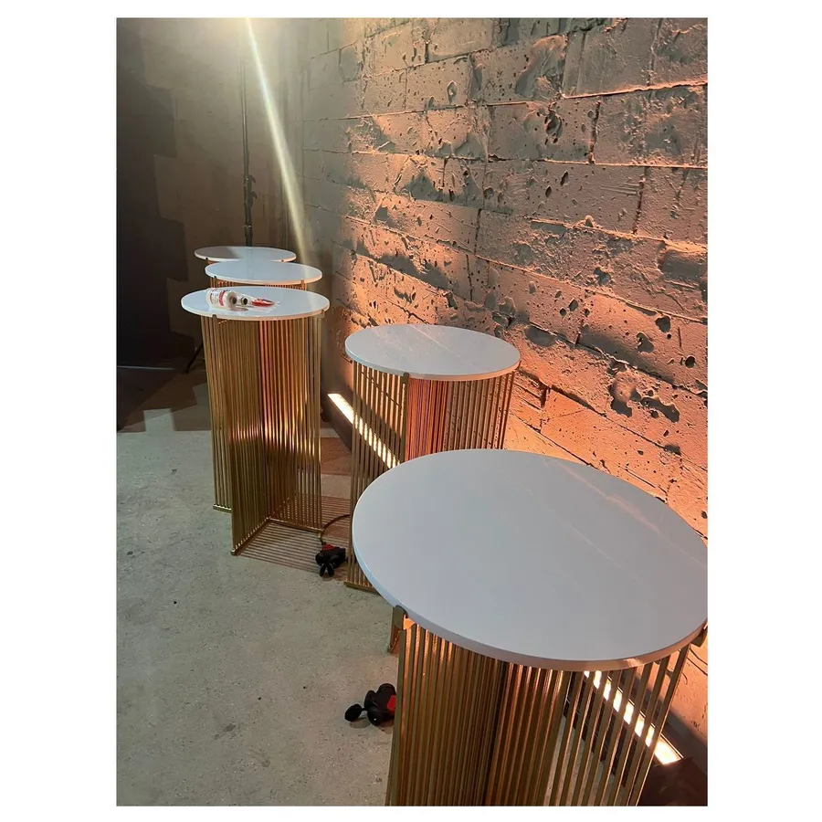 Коктейльный стол Shredder Gold Circle c белой столешницей - Фото миниатюра 3