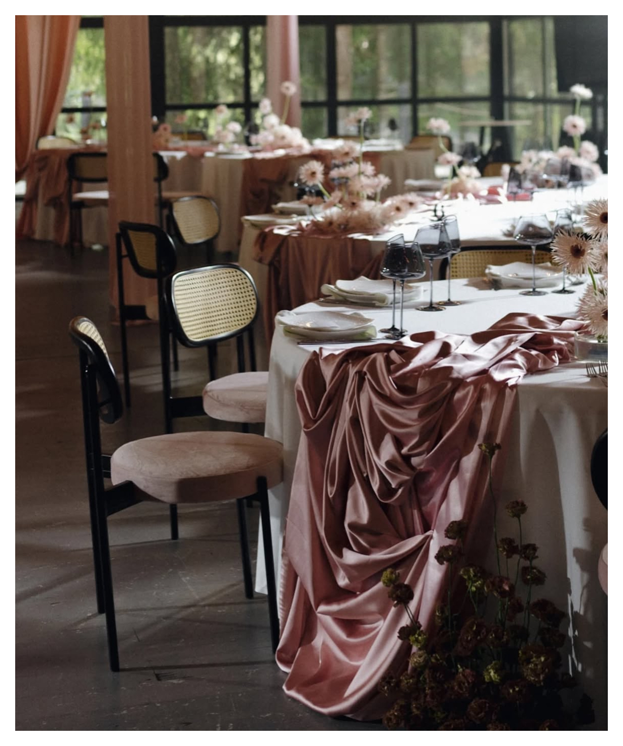 Стул Modern Black, Black Rotango + Rose Quartz - Фото 2