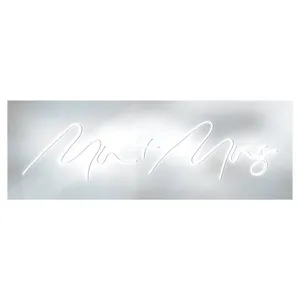 неоновая вывеска mr. + mrs белая - Фото 1